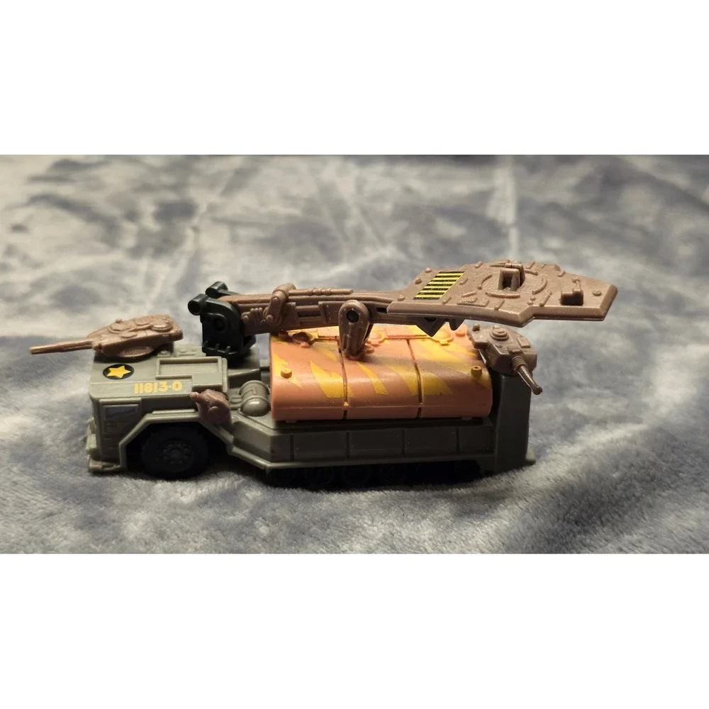 Vintage 1989 Kenner Mega Force Trident Rapid Deployment Fueler